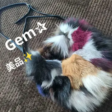 Gem 퍼 숄더백