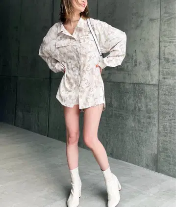 SPIRAL GIRL 브라 패턴 오버 셔츠