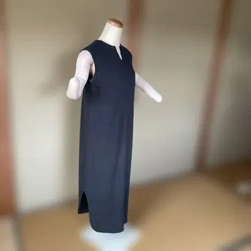 IENA 슬리브리스 헴프 코튼 원피스