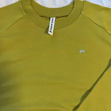 미나 페르호넨 옐로우 그린 긴팔 T셔츠