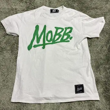 MOBB 화이트 T셔츠 그린 로고