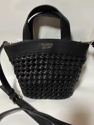 GUESS 뜨개질 블랙 숄더백