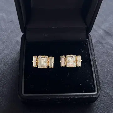 빅 크리스탈 에메랄드 컷 귀걸이