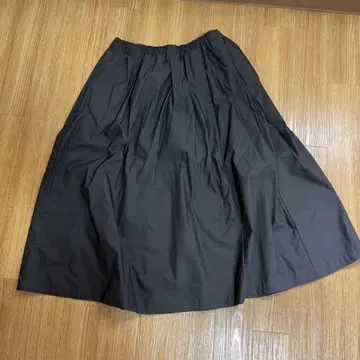 무인양품 스트레치 고밀도 직조 턱 스커트 M~L 다크 그레이