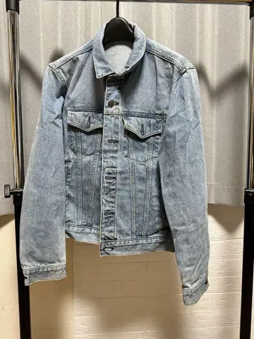 라이트 블루 데님 자켓