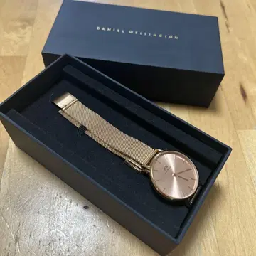 DANIEL WELLINGTON 골드 시계