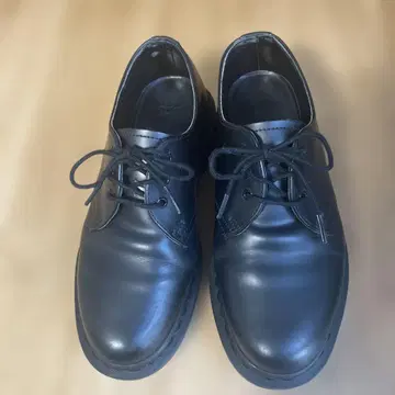 Dr.Martens 블랙 가죽 로퍼
