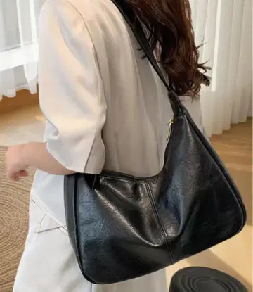 블랙 가죽 숄더백