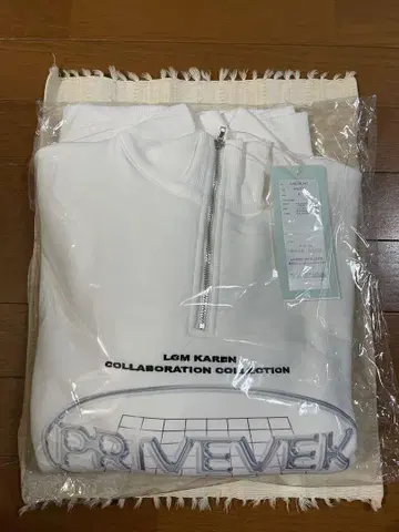 PRIVEVE x 카렌 하프 지퍼 맨투맨 2