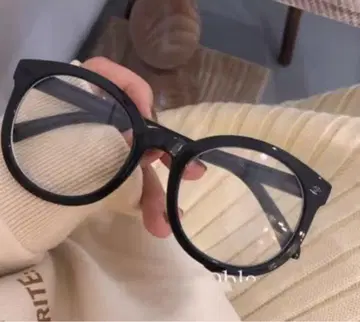 블랙 라운드형 패션 안경