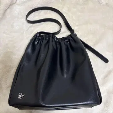 로리즈팜 개더 숄더 블랙