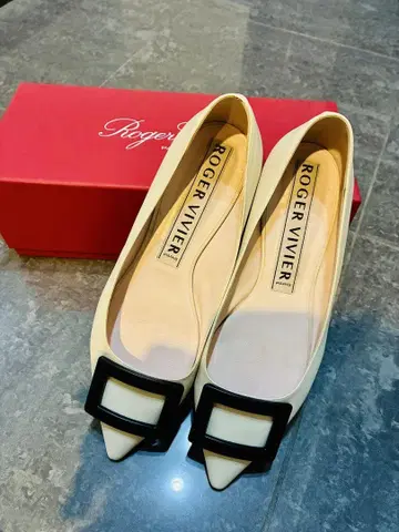 ROGER VIVIER 아이보리 플랫슈즈 사이즈 39