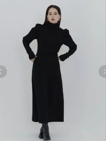 TINA: JOJUN 파워 숄더 니트 원피스
