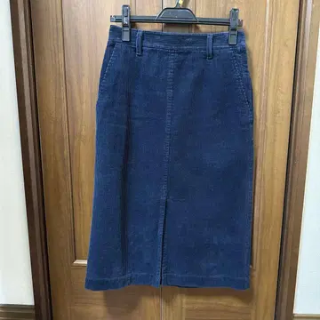 유나이티드 애로우즈 네이비 코듀로이 타이트 롱 스커트