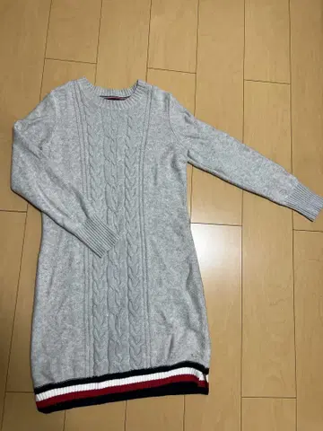 중고품 TOMMY HILFIGER 그레이 케이블 니트 원피스 M