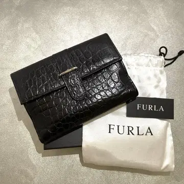[미니멀리스트 강화 중] 훌라 FURLA 엠보 접이식 지갑