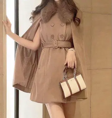 eimy istoire 에이미 인조 모피 칼라 망토 코트