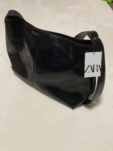 [ 택 포함 새상품 ] ZARA / 자라 숄더백 블랙