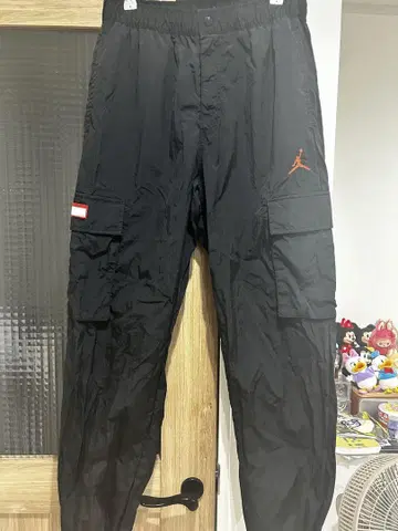 Jordan 블랙 카고 팬츠 M 사이즈
