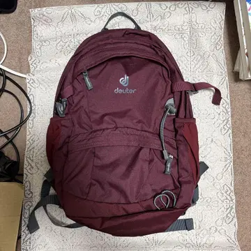 deuter 백팩 버건디