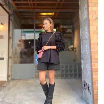 로지몬스터 프릴 블라우스
