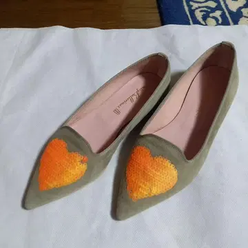Pretty Ballerinas 하트 모티브 플랫슈즈