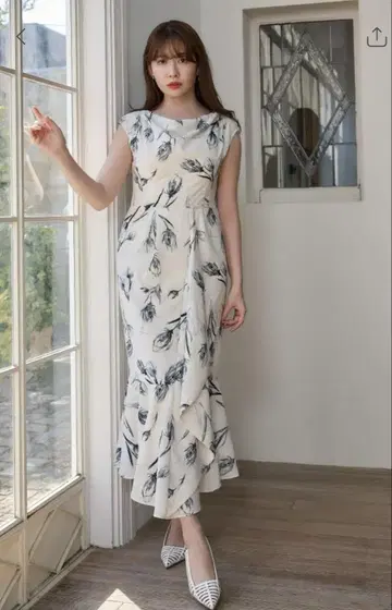 Lea Fleur Ruffled Dress 완판 택 포함 새상품