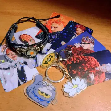 G-DRAGON 팔찌 zo&FRIENDS ZOA 키링