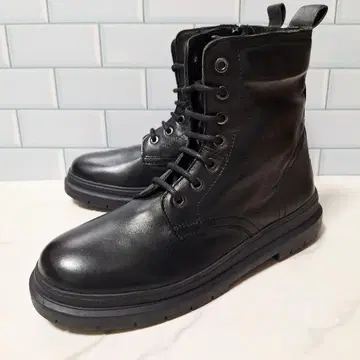 [새상품급] ZARA 자라 워크 부츠 레이스업 부츠 25.5 블랙