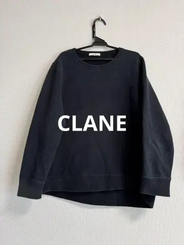 CLANE 언심메트리 맨투맨 블랙