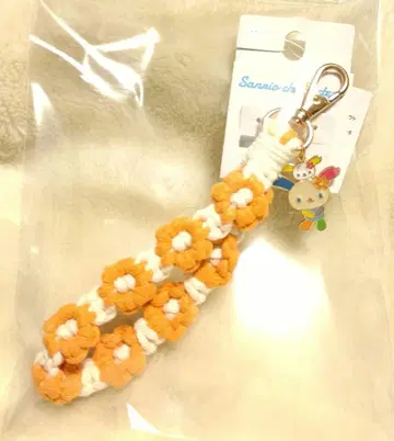 우사하나 뜨개 참 스트랩 산리오 아베일 오렌지