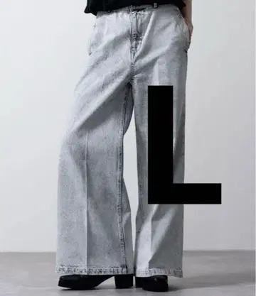 CLEL 플레어 데님 팬츠 화이트 계열