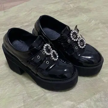 BUBBLES 더블 버클 통굽 신발 사이즈 38 9.5cm