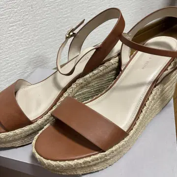 Carvela & Keith 브라운 웨지 샌들