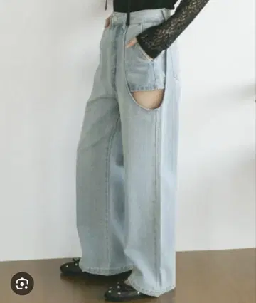 VANNIE U 사이드 컷 아웃 데님 라이트 블루 M 사이즈