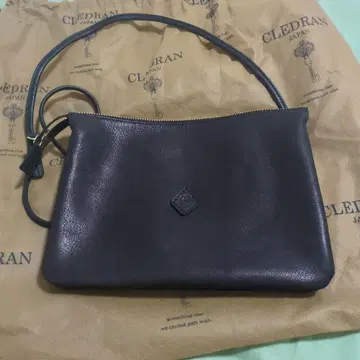 CLEDRAN 블랙 가죽 숄더백