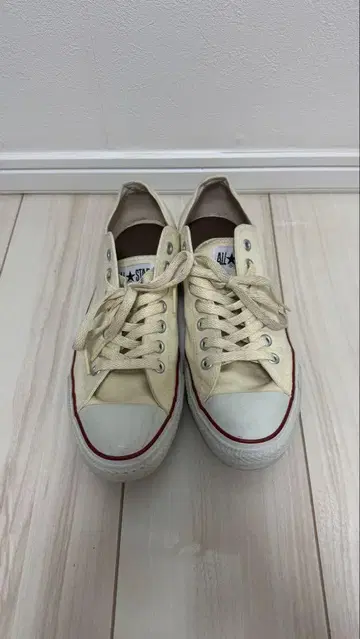 Converse All Star 아이보리 스니커즈