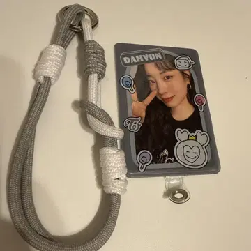 TWICE 다현 폰 탭 손목 스트랩