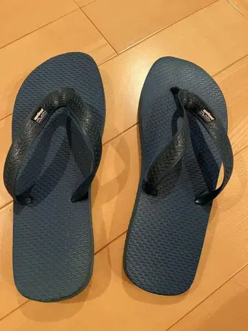 네이비 비치 샌들 러버 소재