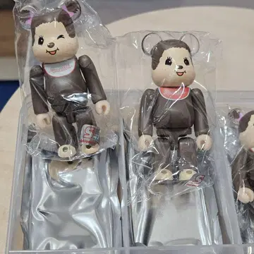 BE@RBRICK series 50 몽치치 앞면 뒷면