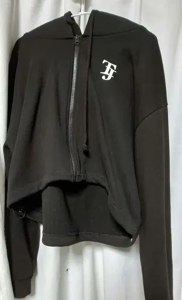 TravisJapan VIIsual 투어 후드티