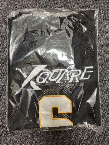 오자키 타쿠미 XQUARE 유니폼