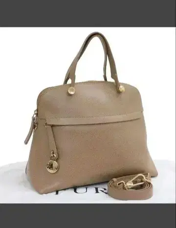 새상품급 FURLA 훌라 베이지 백 파이퍼