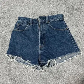MOUSSY 다크 블루 데님 숏팬츠