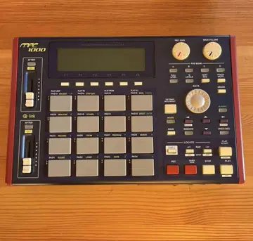 AKAI MPC1000 네이비