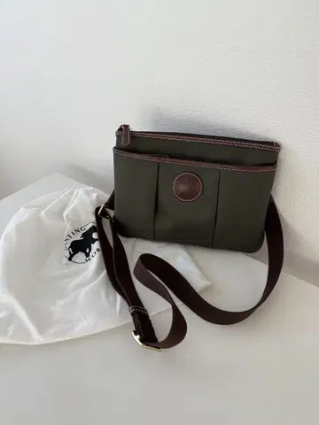 HUNTING WORLD 헌팅월드 숄더백