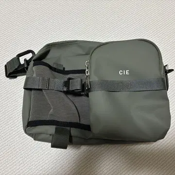 CIE 올리브 그린 숄더백 방수 일본제