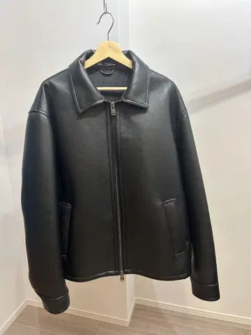 ZARA 에코 가죽 XL