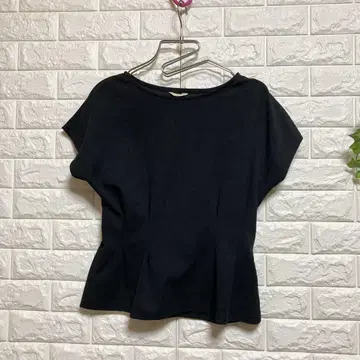 [빔즈] (M) 허리 턱 블라우스 U넥 허리 강조 돌먼