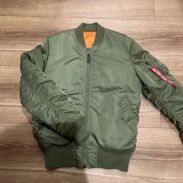 알파인더스트리 MA-1 플라이트 자켓